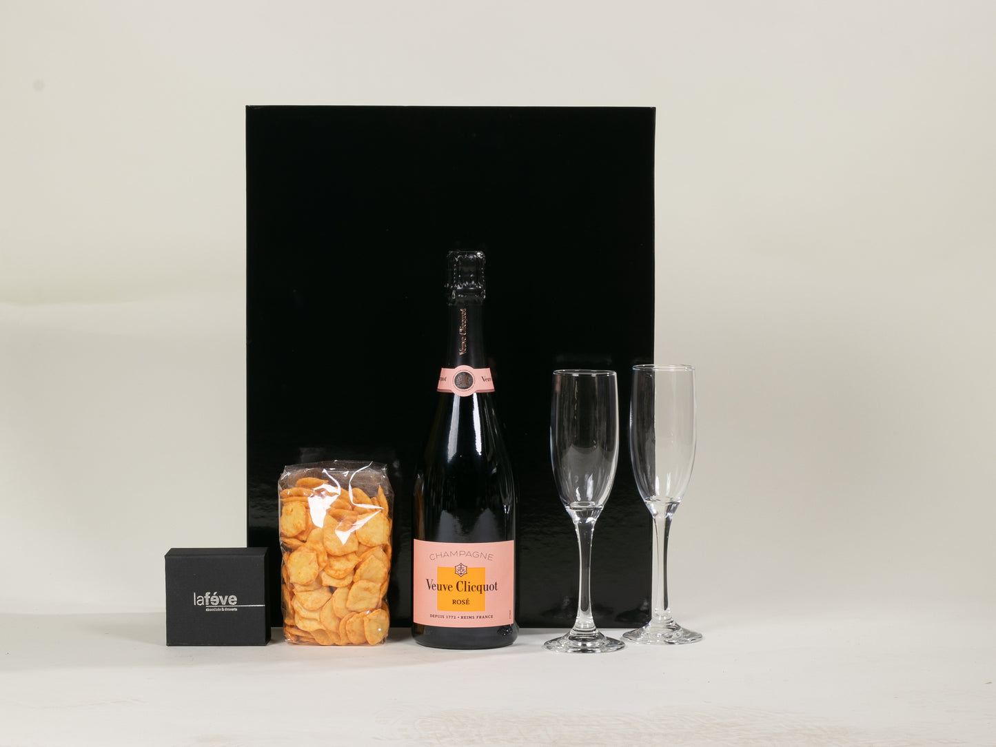 Clicquot Rosé Sweet Sparkle gift set