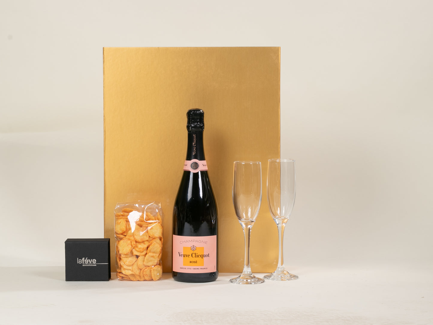 Clicquot Rosé Sweet Sparkle gift set
